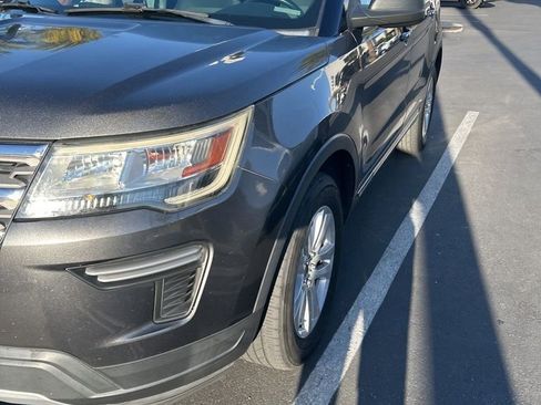 Used 2018 Ford Explorer XLT AWD/4WD image 1
