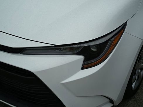 Used 2023 Toyota Corolla LE image 14