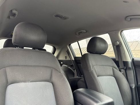 Used 2014 Kia Sportage LX image 17