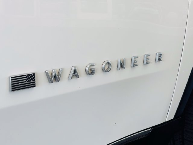 Used 2024 Jeep Wagoneer Series II w/ Flexible Seating Group AWD/4WD image 7
