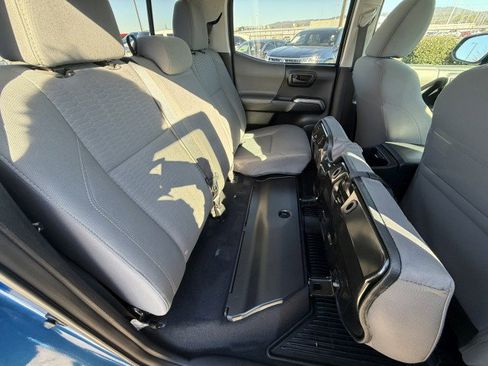 Used 2018 Toyota Tacoma SR5 image 39