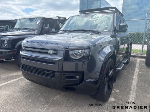 Used 2023 Land Rover Defender 110 X-Dynamic SE AWD/4WD image 2
