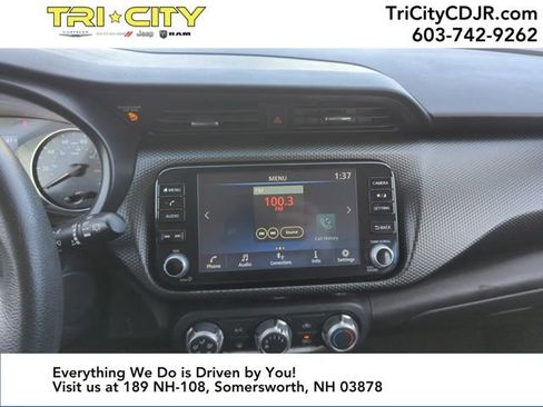 Used 2023 Nissan Kicks SV image 24