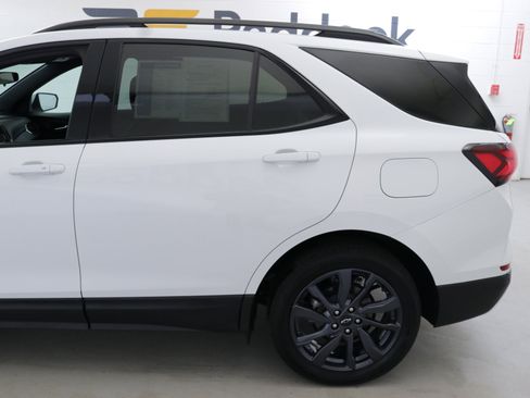 Certified 2024 Chevrolet Equinox RS image 5