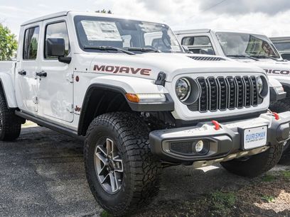 New 2025 Jeep Gladiator Mojave w/ Technology Group