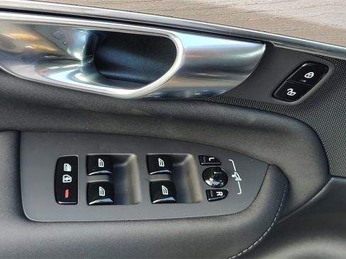 New 2026 Volvo XC90 B6 Plus w/ Protection Package Premier image 10