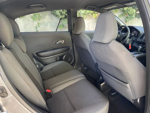 Used 2021 Honda HR-V Sport image 9