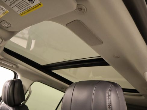 New 2025 Lincoln Navigator Reserve AWD/4WD image 16
