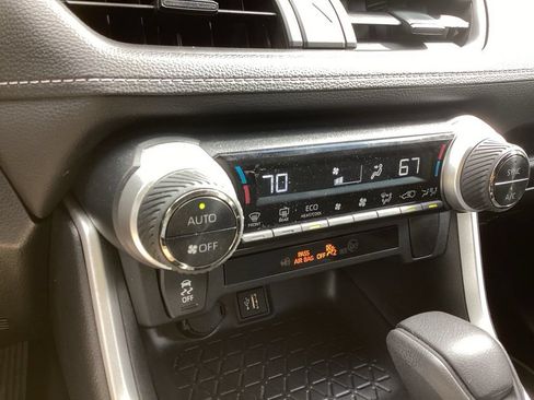 Used 2023 Toyota RAV4 AWD Hybrid image 16
