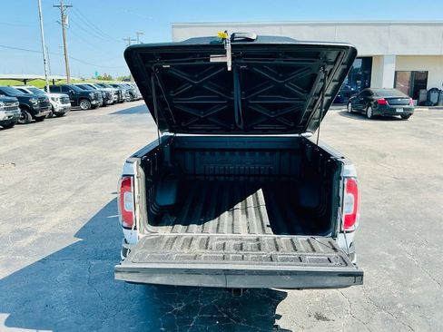 Used 2022 GMC Canyon Denali AWD/4WD image 17