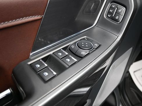 Used 2022 Ford F150 Lariat w/ Equipment Group 502A High AWD/4WD image 11