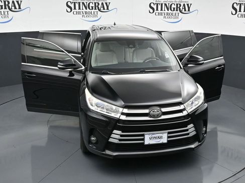 Used 2019 Toyota Highlander Plus image 25