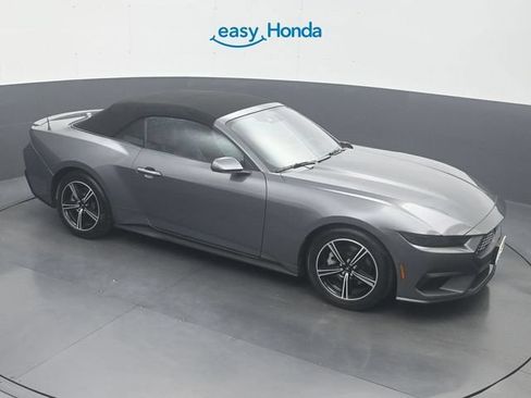 Used 2025 Ford Mustang Premium RWD image 17