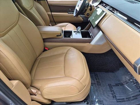 Certified 2025 Land Rover Range Rover SE AWD/4WD image 22
