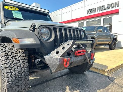 Used 2018 Jeep Wrangler Unlimited Sport S AWD/4WD image 4