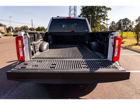 Used 2024 Ford F250 XLT image 14