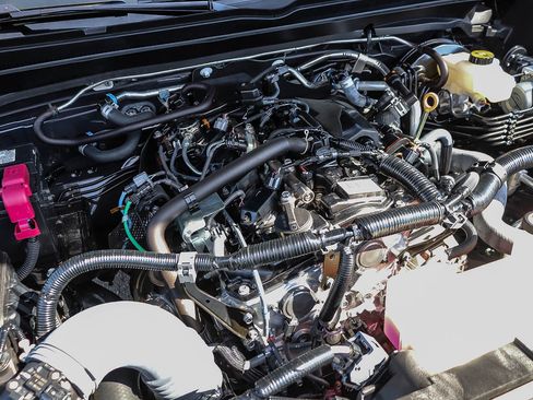 Used 2025 Toyota Tacoma SR5 image 29