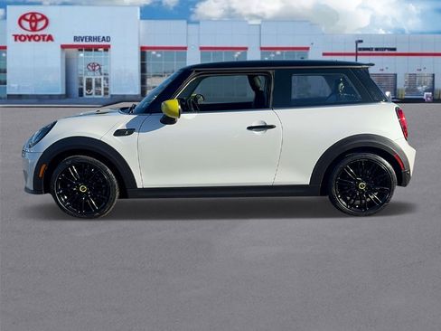 Used 2024 MINI Cooper SE image 3