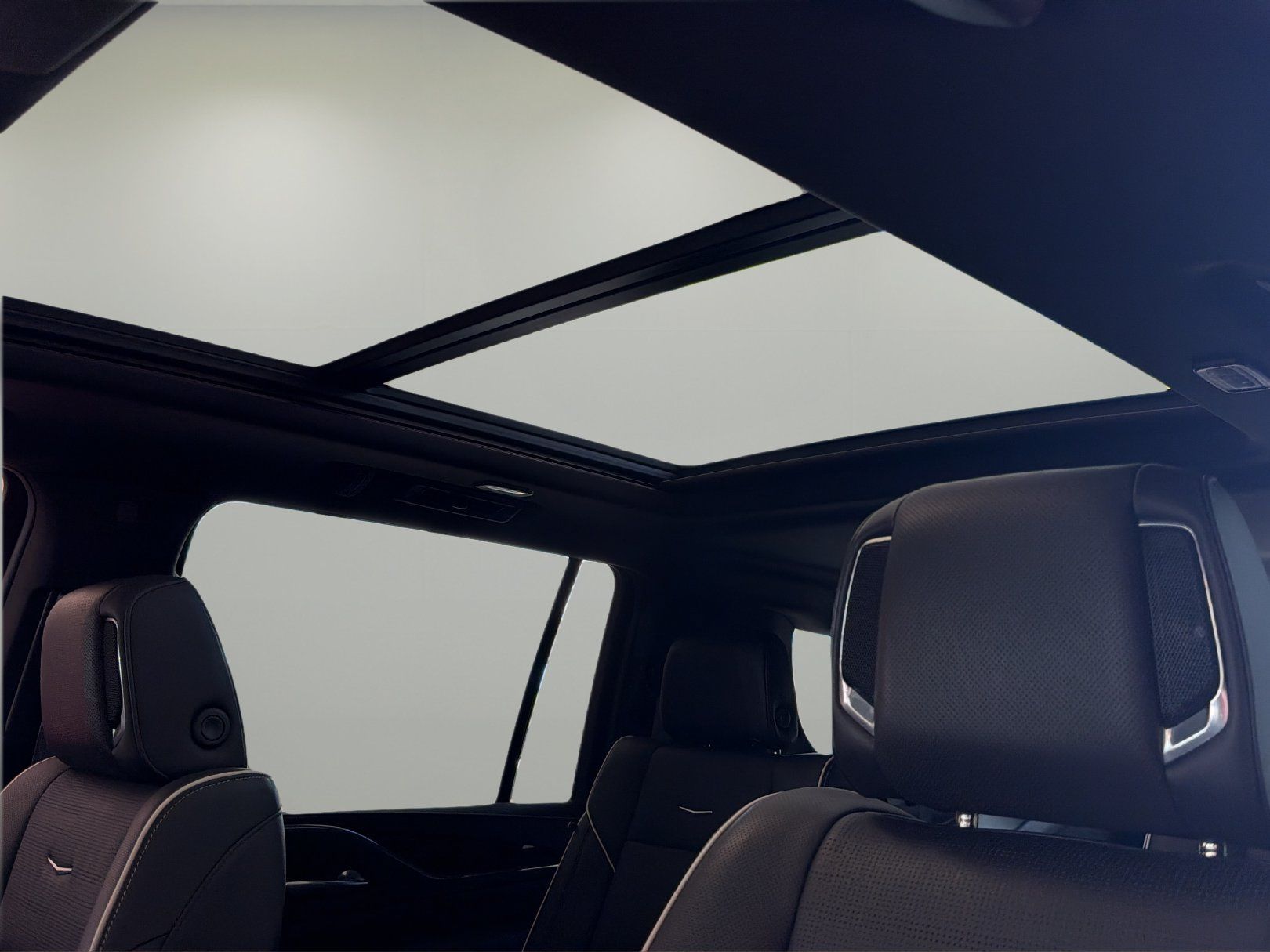 Certified 2023 Cadillac Escalade ESV Premium Luxury w/ LPO, Illumination Package AWD/4WD image 27