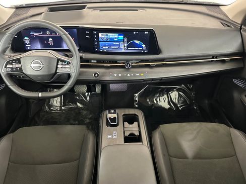 Used 2024 Nissan Ariya AWD image 12