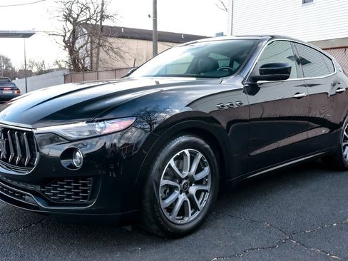 Used 2021 Maserati Levante image 4
