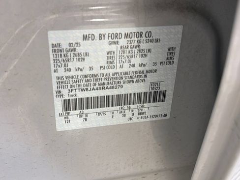 Used 2025 Ford Maverick XLT w/ Equipment Group 302A AWD/4WD image 9