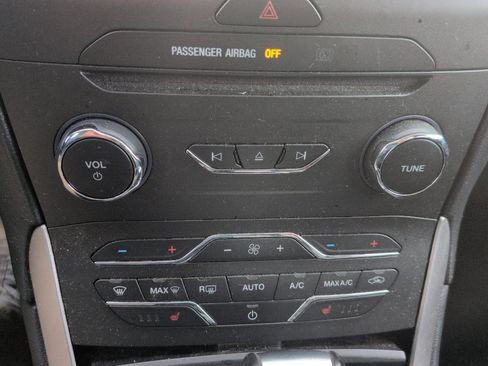 Used 2017 Ford Edge SEL w/ Equipment Group 201A image 9