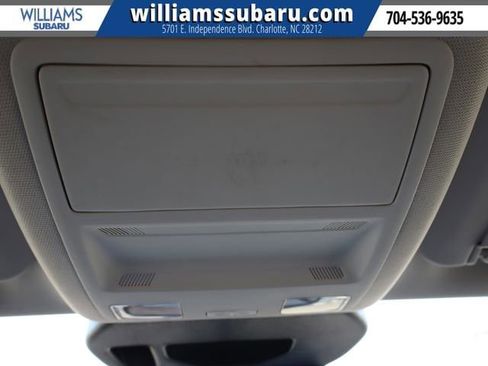Used 2022 Ford Escape SE w/ SE Sport Appearance Package FWD image 31