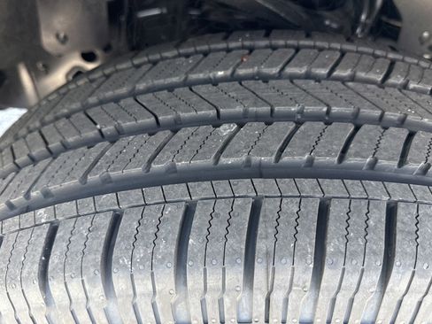 Used 2023 Ford F150 XLT AWD/4WD image 9