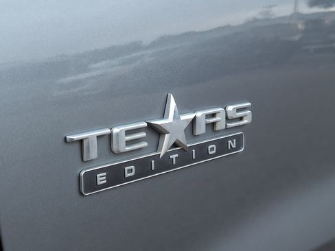 Used 2022 Chevrolet Silverado 1500 LT w/ Texas Edition Plus image 31