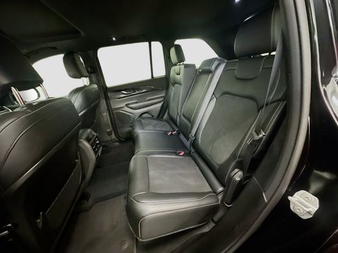 Used 2023 Jeep Grand Cherokee Altitude AWD/4WD image 29