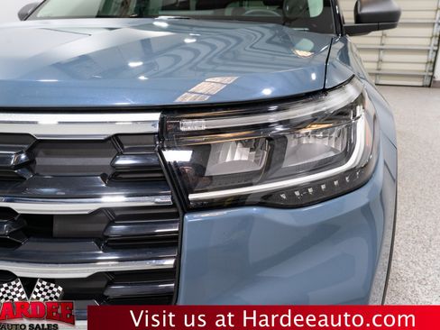 Used 2025 Ford Explorer Active w/ Active Comfort Package AWD/4WD image 8