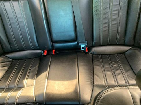 Used 2018 Chrysler 300 S image 21