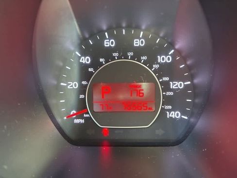 Used 2016 Kia Soul image 11