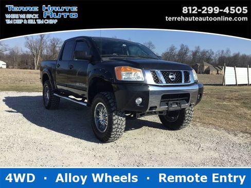 Used 2014 Nissan Titan SV image 1