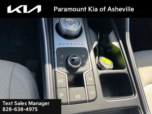 New 2025 Kia Sorento EX image 21