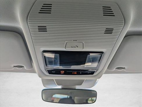 Certified 2025 Volkswagen Tiguan S FWD image 20