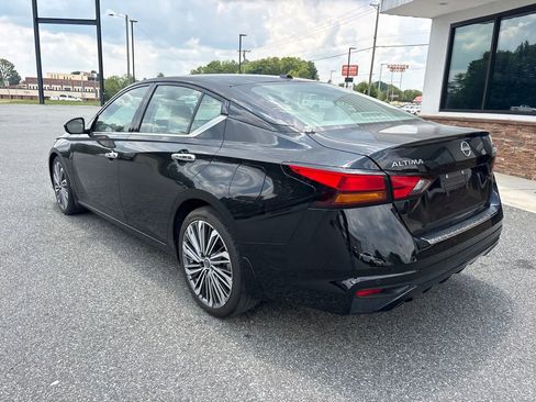 Used 2023 Nissan Altima 2.5 SL FWD image 6