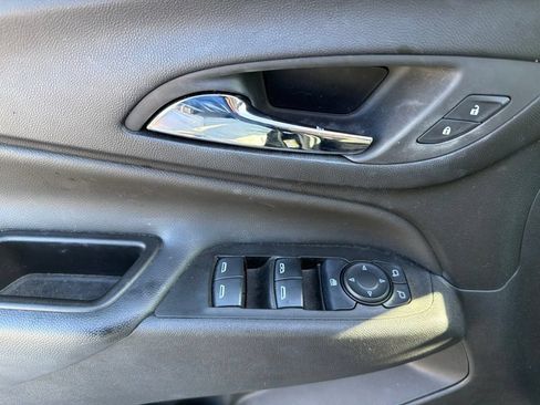 Used 2024 Chevrolet Equinox LT FWD image 8