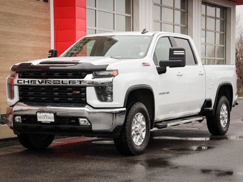 Used 2021 Chevrolet Silverado 3500 LT w/ Convenience Package image 8