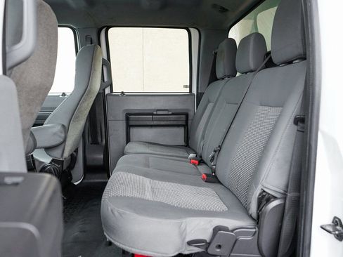 Used 2015 Ford F650 2WD Crew Cab Super Duty image 44