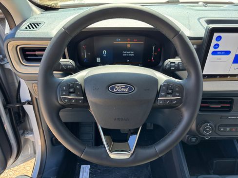 New 2026 Ford Maverick Lariat image 9