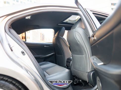 Used 2018 Lexus IS 300 F Sport image 19