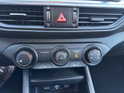 Used 2022 Kia Forte LXS image 18