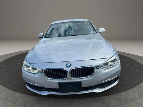 Used 2017 BMW 330i xDrive Sedan AWD/4WD image 2