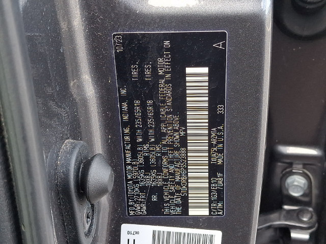 Used 2023 Toyota Highlander XLE AWD/4WD image 17