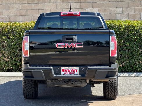 Certified 2022 GMC Canyon AT4 w/ Trailering Package AWD/4WD image 5