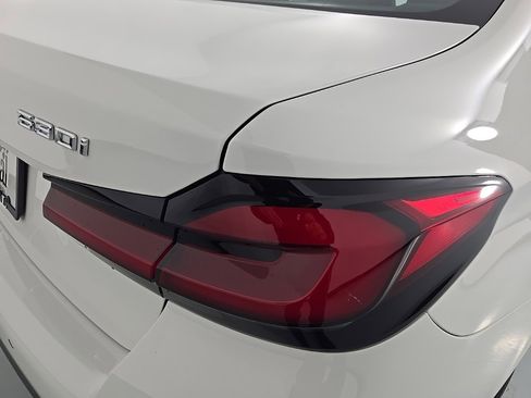 Used 2021 BMW 530i xDrive 530i xDrive w/ M Sport Package image 8