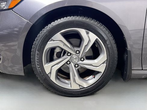 Used 2018 Honda Accord EX image 14