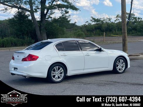 Used 2013 INFINITI G37 Journey w/ Premium Pkg RWD image 8